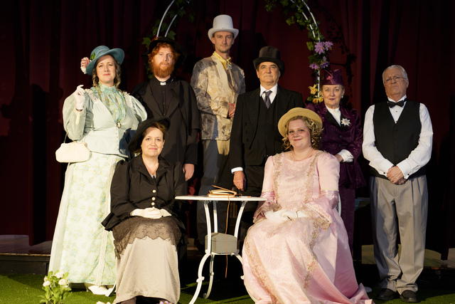 Wilde’s wit returns to Cardross