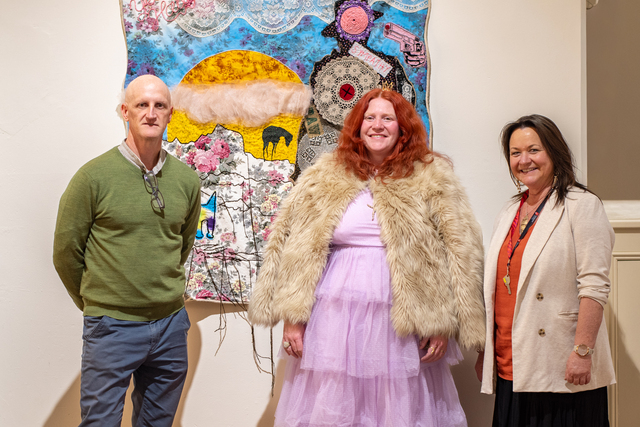 Entries open for Pro Hart prize