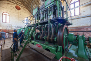 Psyche Bend Pumps roar back to life