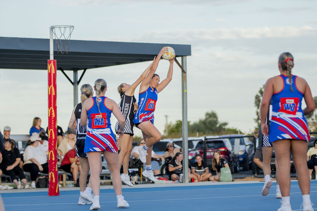 Edwards fires Roos back on track