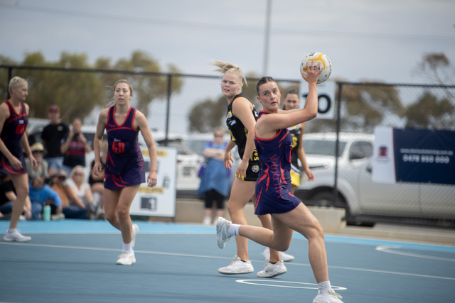 Leng lifts Demons in one-goal heist
