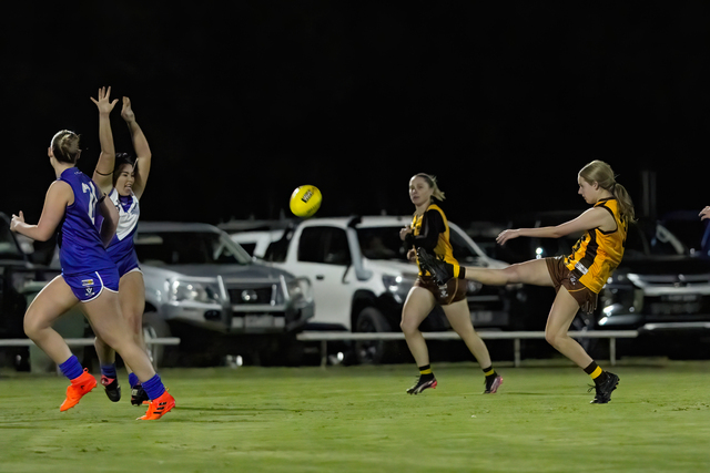 Déjà vu for Hawks, Saints