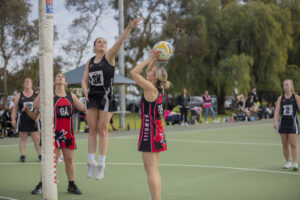 Perfect records meet in grand final rematch