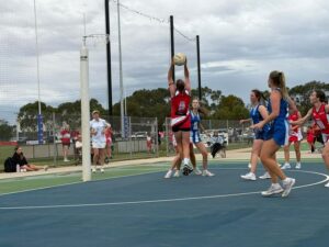 Eagles extend perfect start