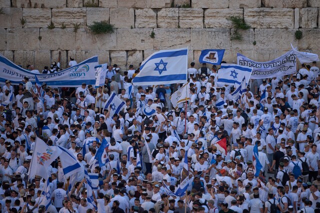 Israeli nationalists hold parade in East Jerusalem